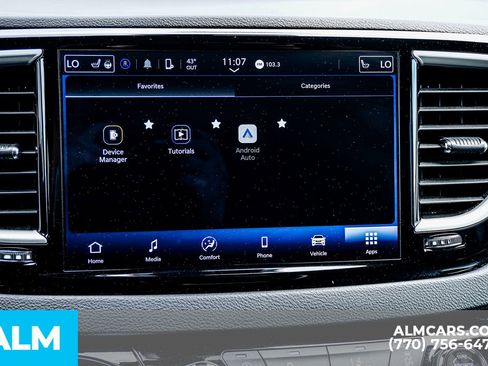 Used 2024 Chrysler Pacifica Touring-L FWD image 40