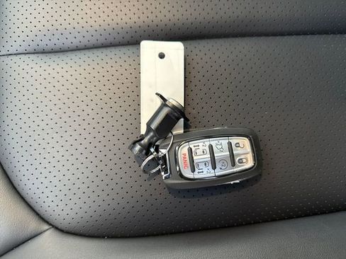 New 2025 Chrysler Pacifica Select image 31