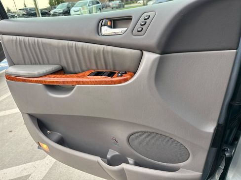 Used 2006 Toyota Sienna AWD image 29