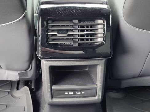 Used 2024 Volkswagen ID.4 2WD image 23