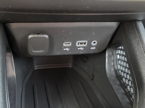Used 2023 Chevrolet TrailBlazer LT w/ Convenience Package FWD image 27
