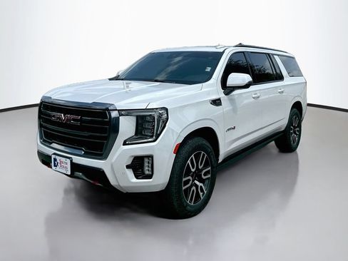 Used 2023 GMC Yukon XL AT4 AWD/4WD image 3