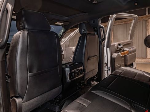 Used 2023 Chevrolet Silverado 2500 High Country w/ Z71 Off-Road Package image 21