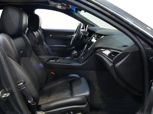 Used 2016 Cadillac CTS V w/ Luxury Package RWD image 35