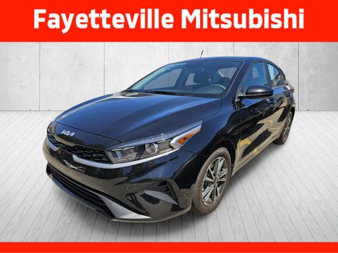 Used 2024 Kia Forte LXS w/ LXS Technology Package FWD image 6