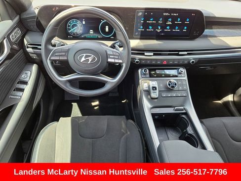 Used 2025 Hyundai Palisade Calligraphy AWD/4WD image 16