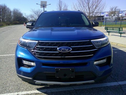 Used 2020 Ford Explorer XLT w/ Equipment Group 202A image 22