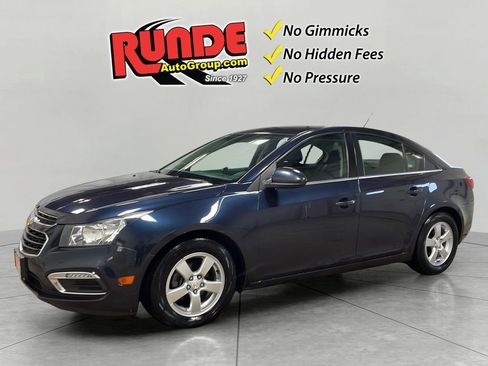 Used 2015 Chevrolet Cruze LT FWD image 1