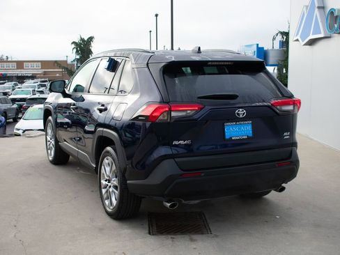 Used 2025 Toyota RAV4 XLE Premium image 7