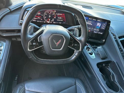 Used 2022 Chevrolet Corvette Stingray Convertible w/ Z51 Performance Package RWD image 16