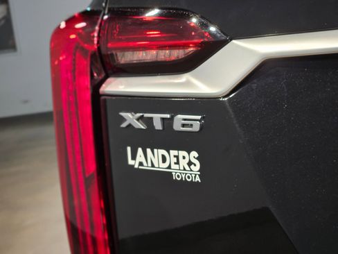 Used 2024 Cadillac XT6 Premium Luxury image 40