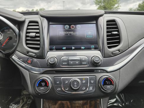 Used 2014 Chevrolet Impala LT w/ Convenience Package FWD image 30