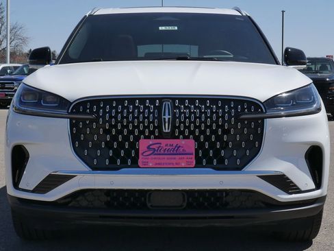 Used 2025 Lincoln Aviator Reserve w/ Illumination Package RWD image 14