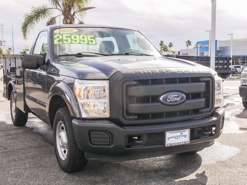 Used 2016 Ford F250 XL image 3