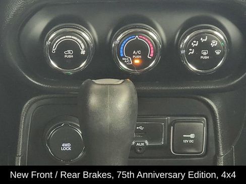 Used 2016 Jeep Renegade 75th Anniversary AWD/4WD image 22