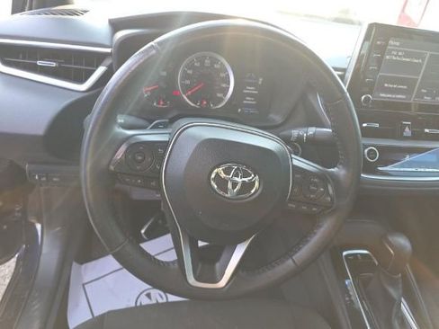 Used 2021 Toyota Corolla SE w/ SE Premium Package image 6
