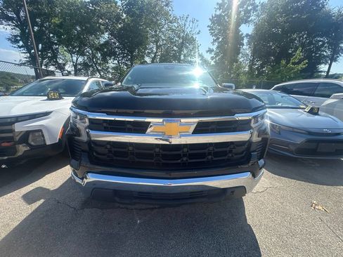 Used 2026 Chevrolet Silverado 1500 LT RWD image 2
