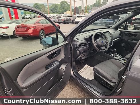 Used 2025 Subaru Forester Premium AWD/4WD image 10