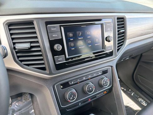 Certified 2023 Volkswagen Atlas Cross Sport SE image 22