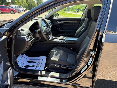 Used 2018 Honda Accord LX image 7