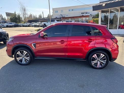 Used 2021 Mitsubishi Outlander Sport SE AWD/4WD image 2