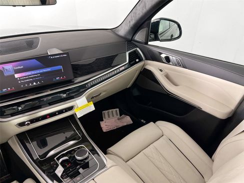 New 2026 BMW X5 xDrive40i w/ M Sport Package image 22