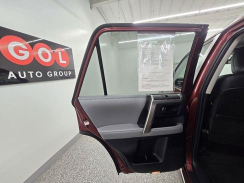 Used 2010 Toyota 4Runner SR5 RWD image 27