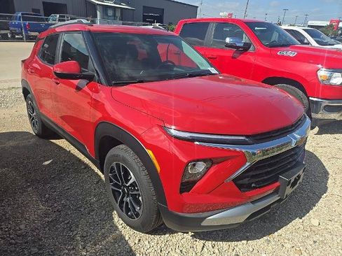 Used 2026 Chevrolet TrailBlazer LT FWD image 4