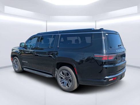 Used 2024 Jeep Wagoneer L Series II RWD image 45
