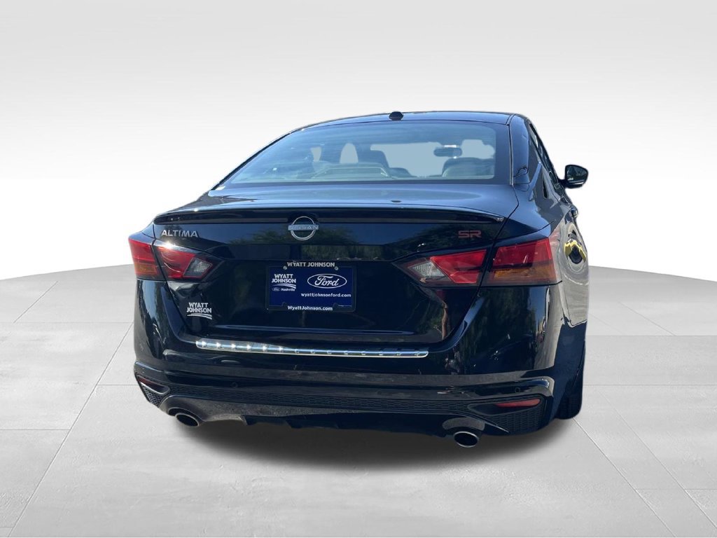 Used 2023 Nissan Altima 2.5 SR w/ SR Premium Package FWD image 5