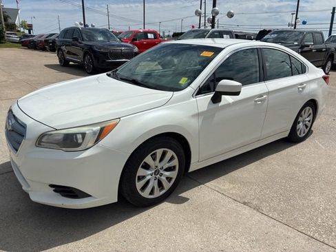 Used 2017 Subaru Legacy 2.5i Premium AWD/4WD image 3