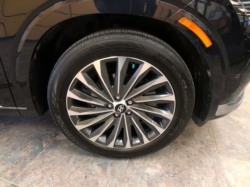 Used 2024 Hyundai Palisade Calligraphy image 9