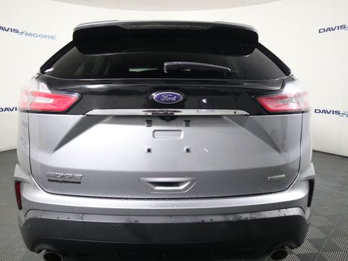 Used 2020 Ford Edge SE FWD image 7