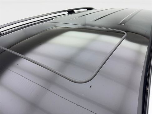 Used 2021 Mercedes-Benz GLE 350 image 23