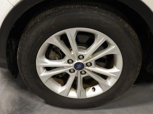 Used 2018 Ford Escape SE image 30