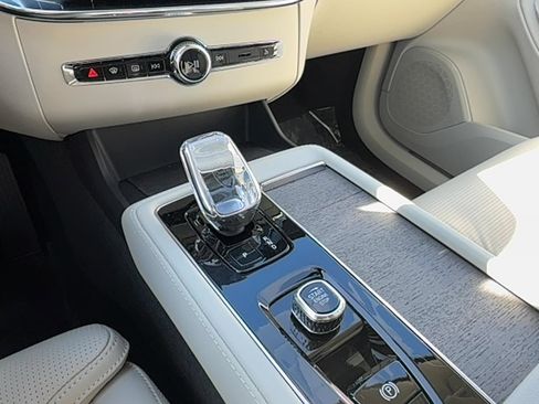 New 2026 Volvo XC90 B6 Ultra w/ Protection Package image 25