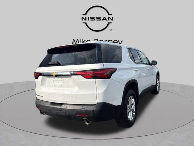 Used 2023 Chevrolet Traverse LS AWD/4WD image 2
