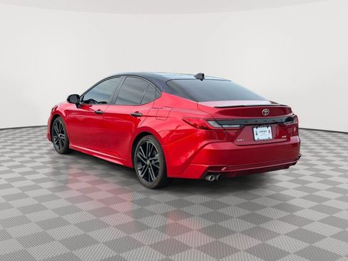 Used 2025 Toyota Camry XSE FWD image 5