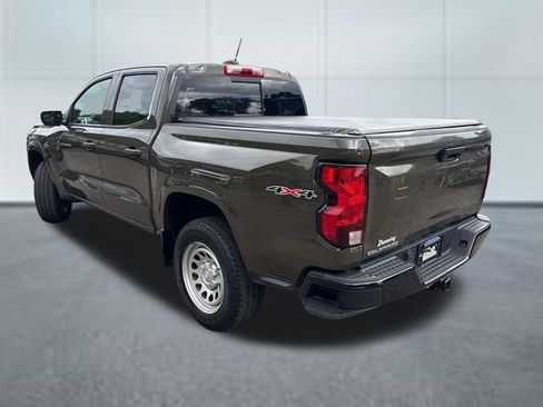 Used 2023 Chevrolet Colorado W/T w/ WT Convenience Package II AWD/4WD image 2