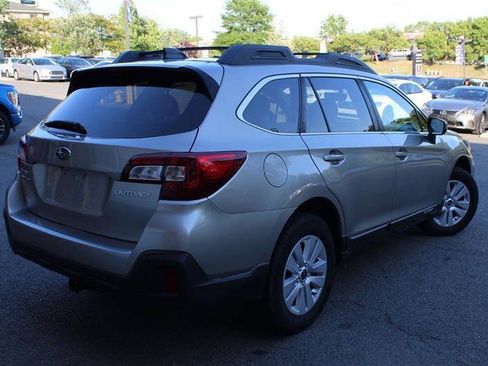 Used 2019 Subaru Outback 2.5i Premium AWD/4WD image 5
