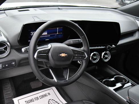 Used 2024 Chevrolet Blazer EV LT image 14