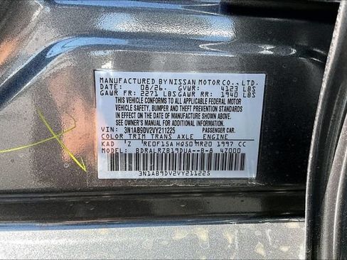 New 2027 Nissan Sentra SR w/ Floor Mat Package FWD image 8