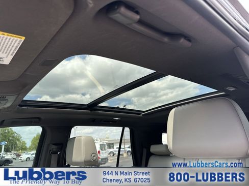 Used 2021 Chevrolet Tahoe LT w/ LT Signature Package AWD/4WD image 20