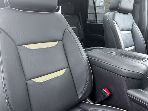 Used 2024 GMC Yukon AT4 image 42