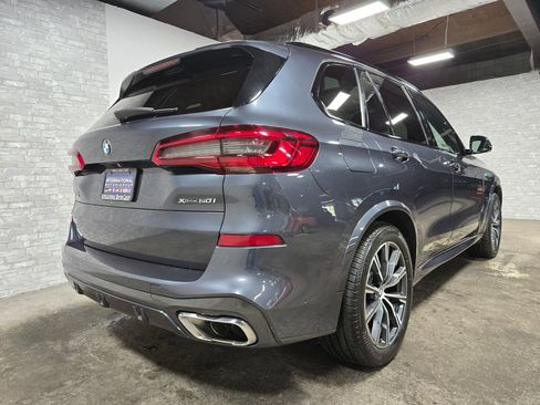 Used 2019 BMW X5 xDrive50i w/ M Sport Package AWD/4WD image 38