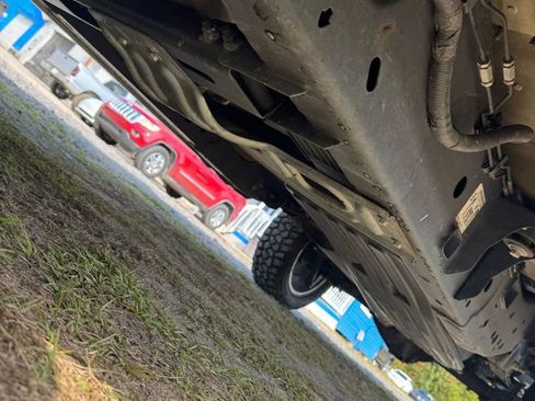 Used 2019 Ford F150 Lariat w/ Equipment Group 502A Luxury image 28