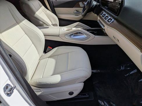 Used 2025 Mercedes-Benz GLE 350 4MATIC image 22