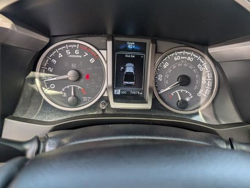 Used 2022 Toyota Tacoma SR5 w/ Technology Package RWD image 17