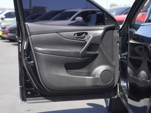 Used 2019 Nissan Rogue Sport S w/ Appearance Package image 29