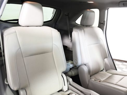 Used 2017 Toyota Highlander Limited Platinum AWD/4WD image 23